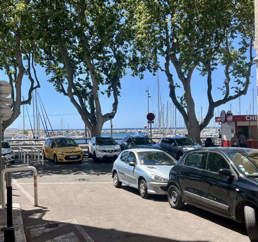 Appartement à MARSEILLE-16E