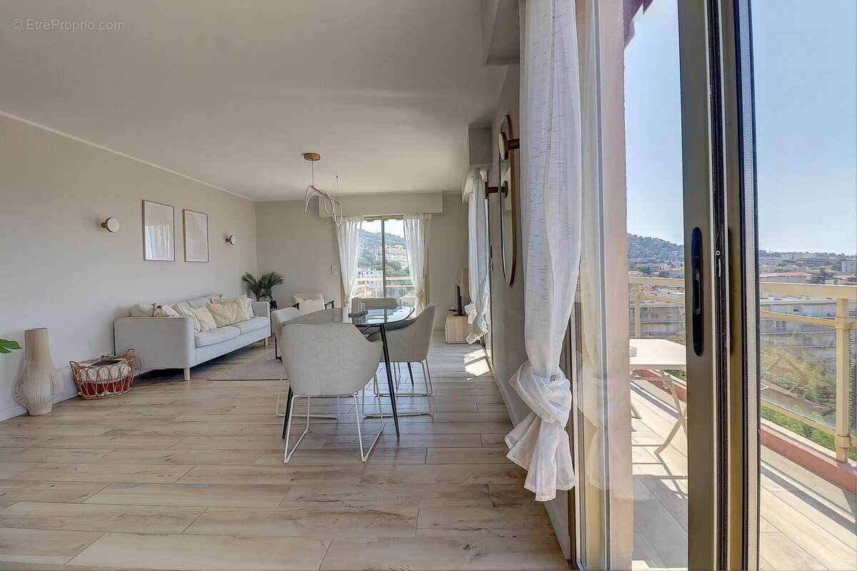 Appartement à CANNES