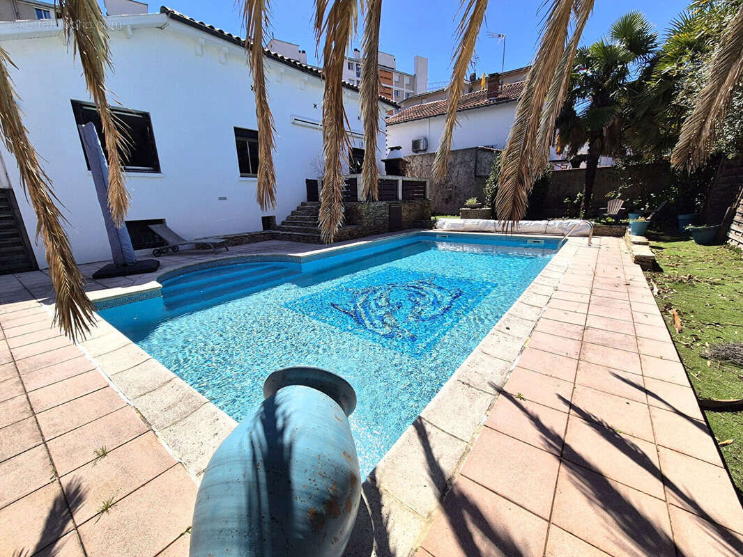 Maison Jolimont avec piscine et grand garage - photo 2