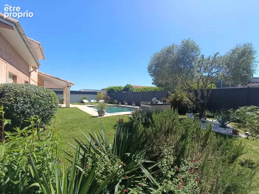 Maison T5 de 160 m2 avec piscine - photo 20