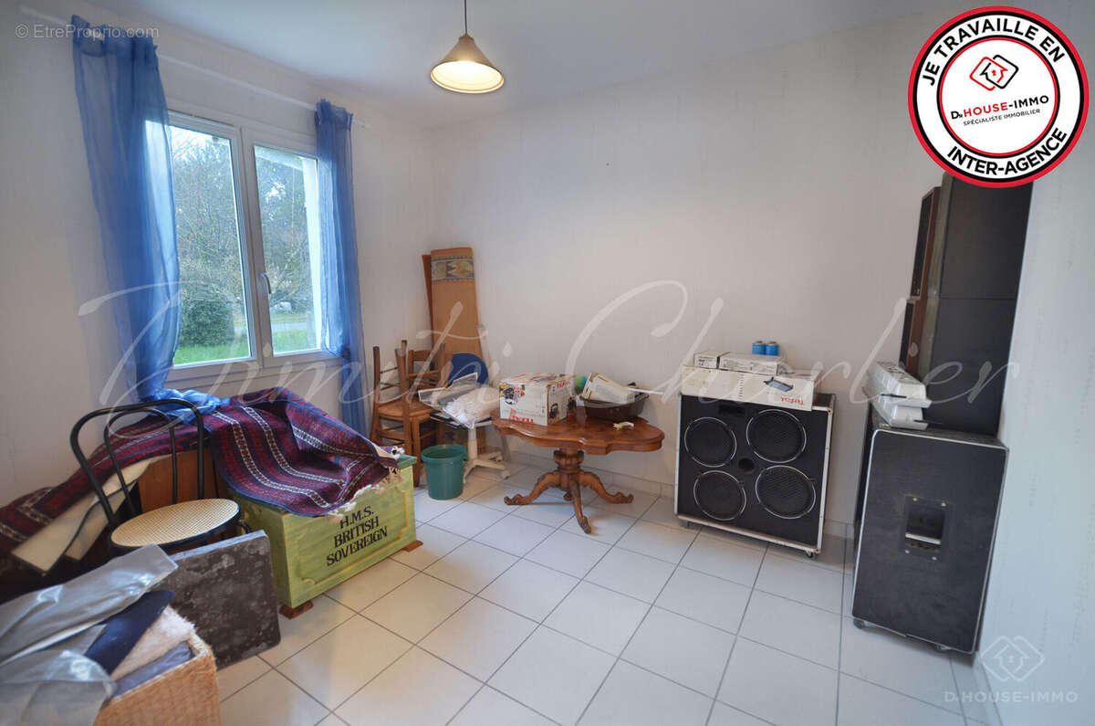 Maison à VENDAYS-MONTALIVET