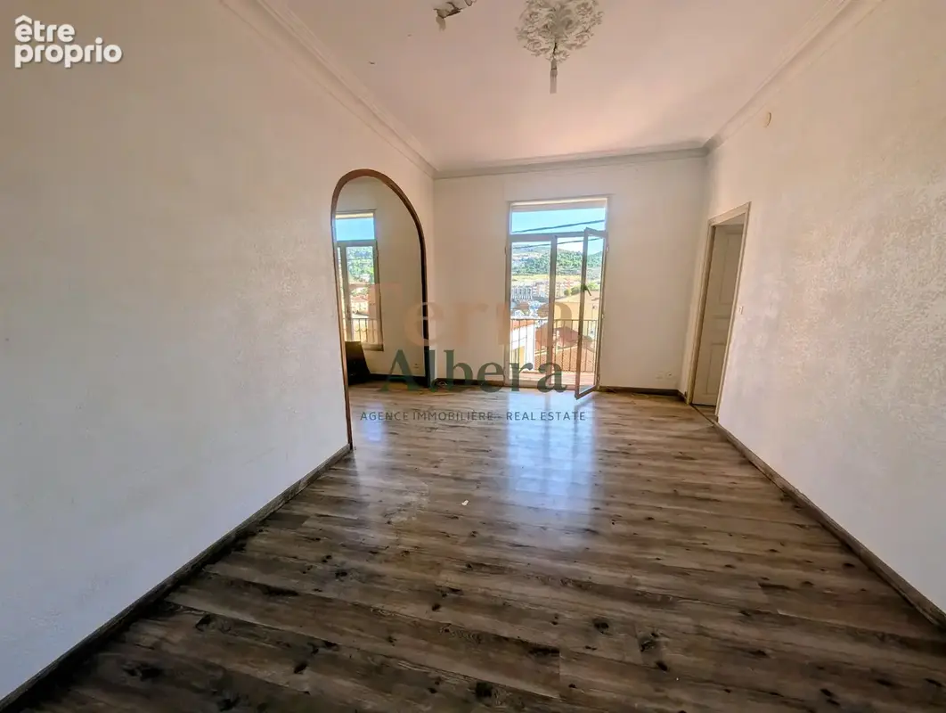 PORT-VENDRES - Bel appartement T4 avec terrasse pour investisseur - photo 3