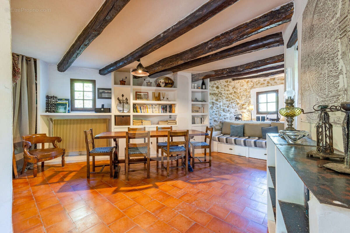 Maison à VAISON-LA-ROMAINE