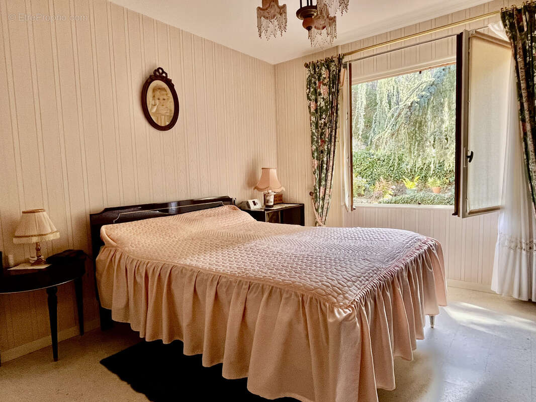 Maison à MONTREUIL-BELLAY