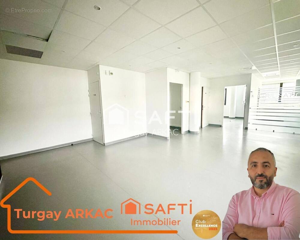 Photo 1 - Commerce à BOURGOIN-JALLIEU