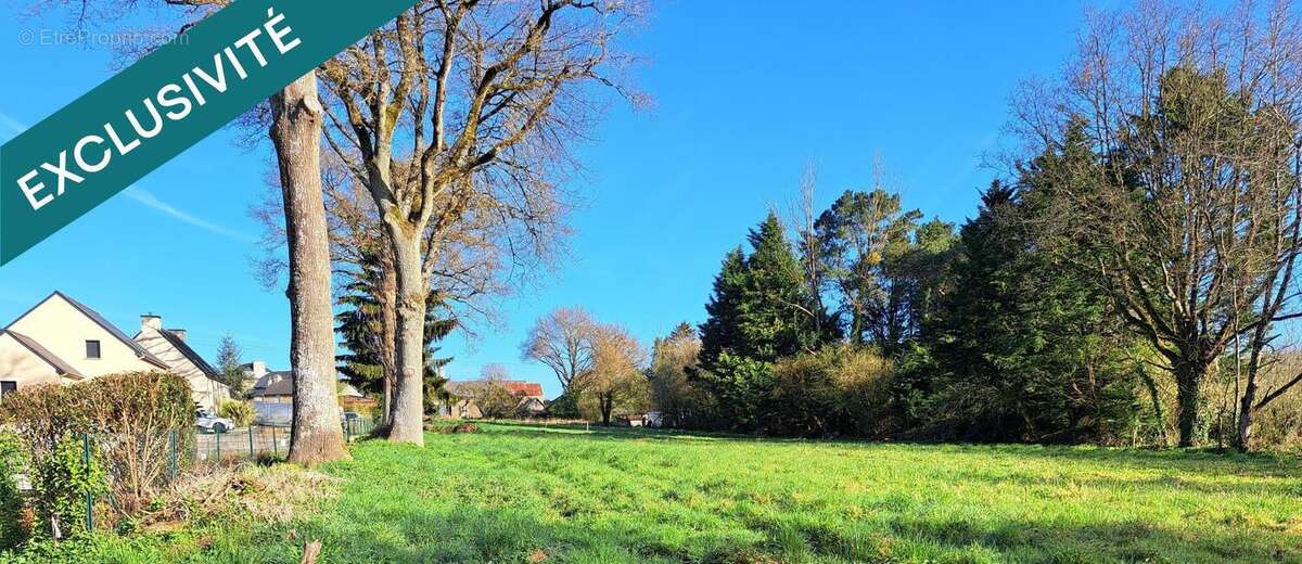 Photo 2 - Terrain à LIVRE-SUR-CHANGEON