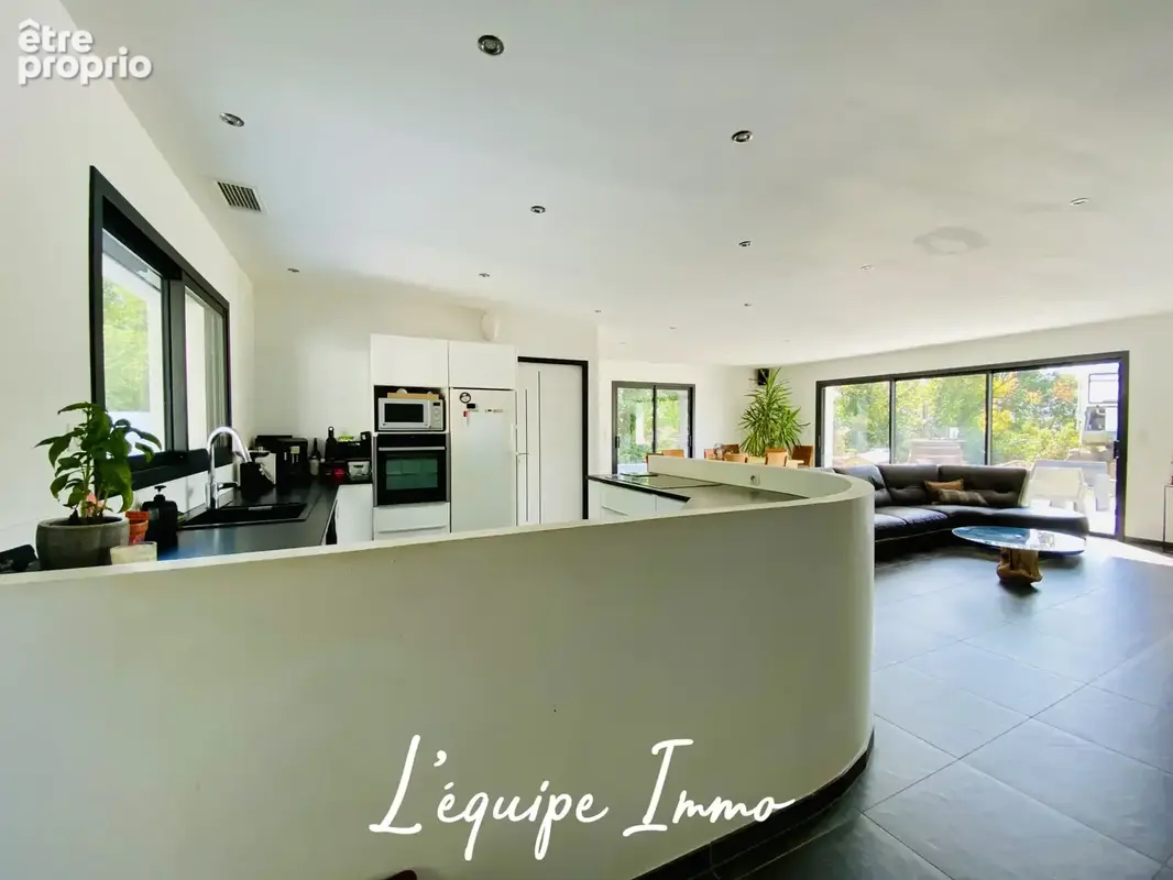 Maison T4 avec piscine et garage sur terrain de 1100m2 - photo 7