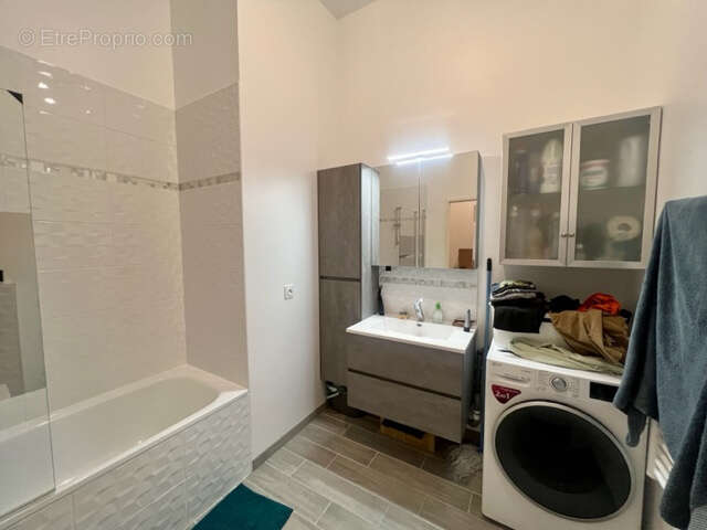 Appartement à PARAY-VIEILLE-POSTE