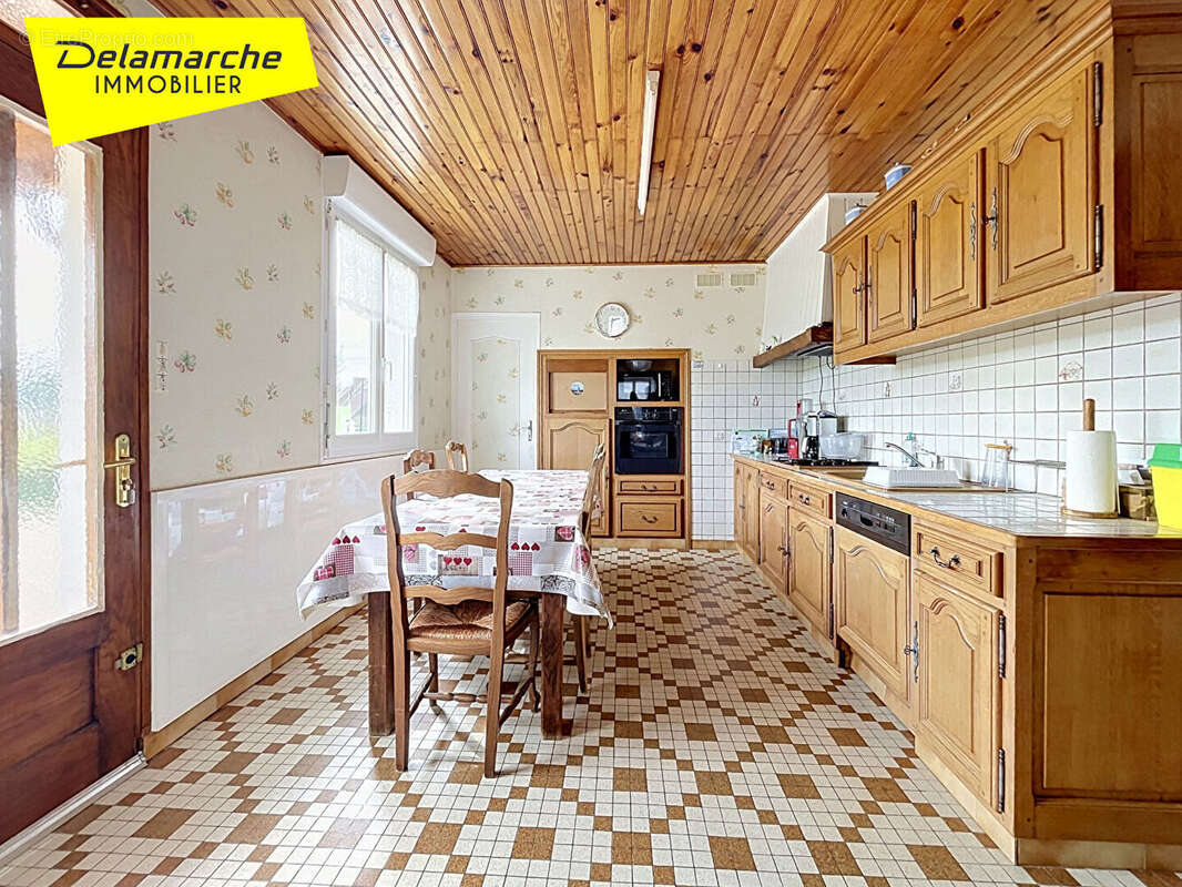 A VENDRE : Maison d'habitation en pierres en campagne à Sainte Cécile - photo 8