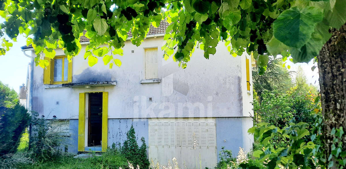 Maison à EPINEAU-LES-VOVES