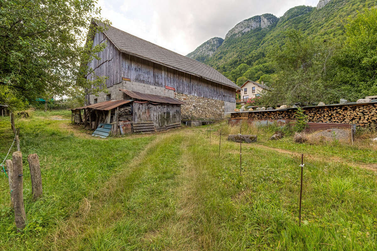 Maison à ENTREVERNES