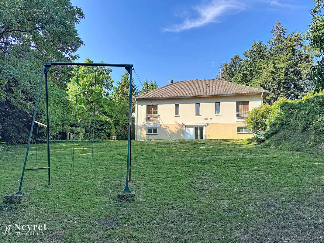 Maison à SAINT-GENIS-LAVAL
