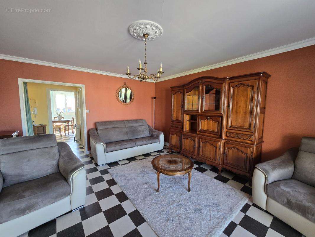 Appartement à SABLE-SUR-SARTHE