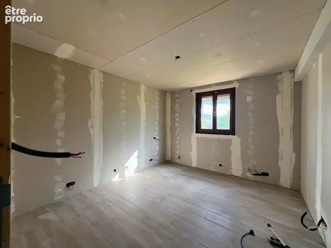 Maison 7 pièces 182 m² à vendre à Cuers (83390) - photo 8