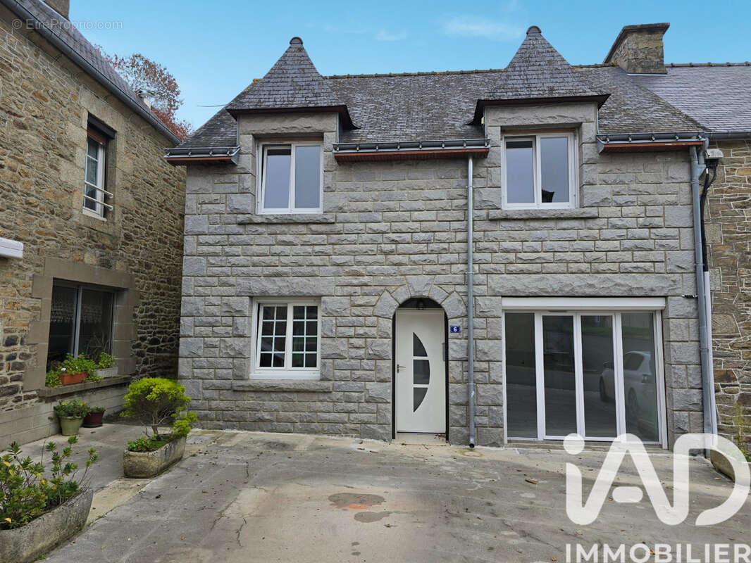 Photo 2 - Maison à PLOUGUENAST