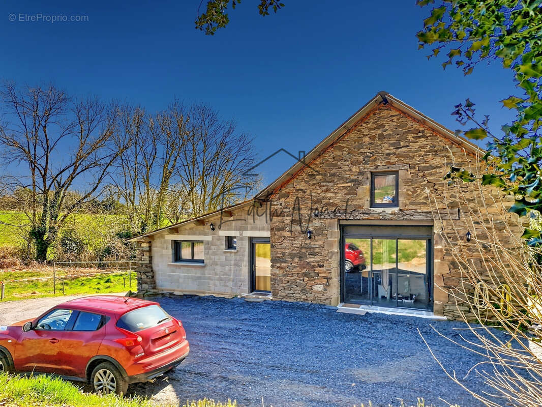 Maison à VILLEFRANCHE-DE-PANAT