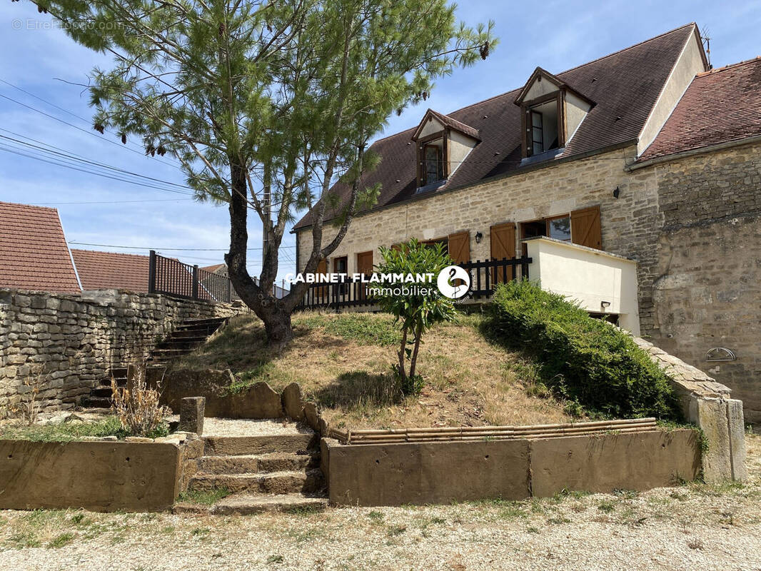 Maison à ERINGES