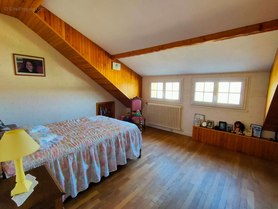 Maison à VILLERS-COTTERETS