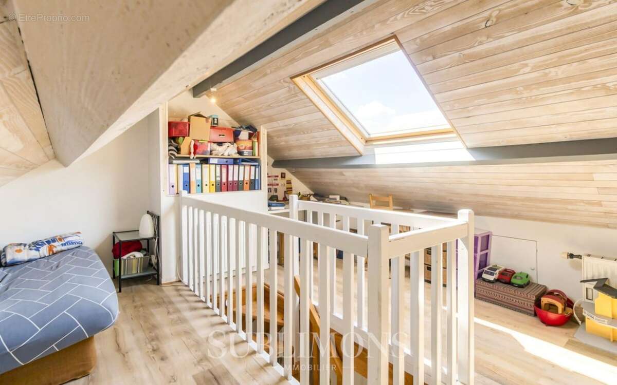 Maison à LA TRINITE-SURZUR
