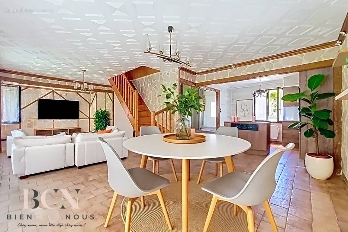 Maison à MARLY-LA-VILLE