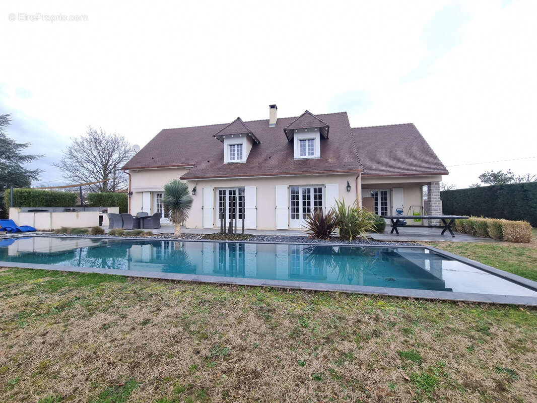 Maison à ROUSSILLON