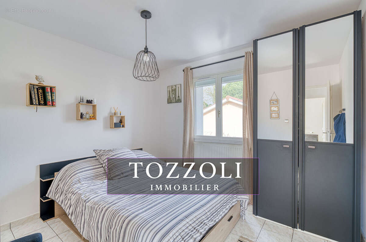 Maison à L'ISLE-D'ABEAU