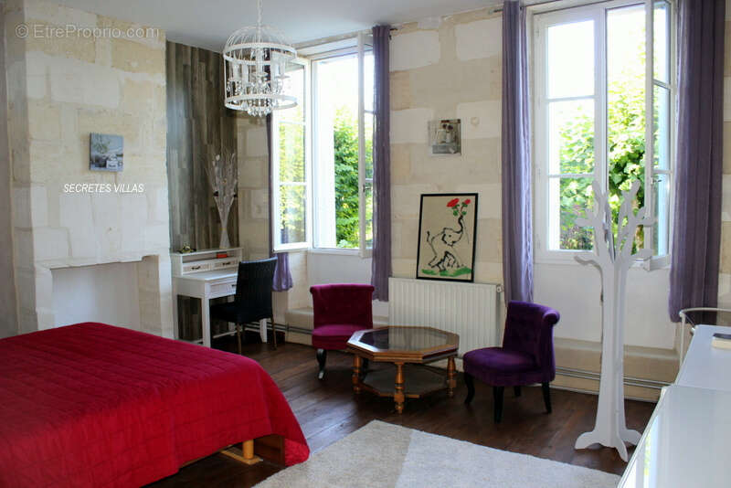 Maison à FARGUES-SAINT-HILAIRE