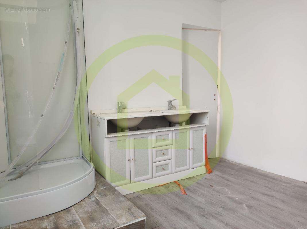 Appartement à SAINT-GENIS-DE-SAINTONGE