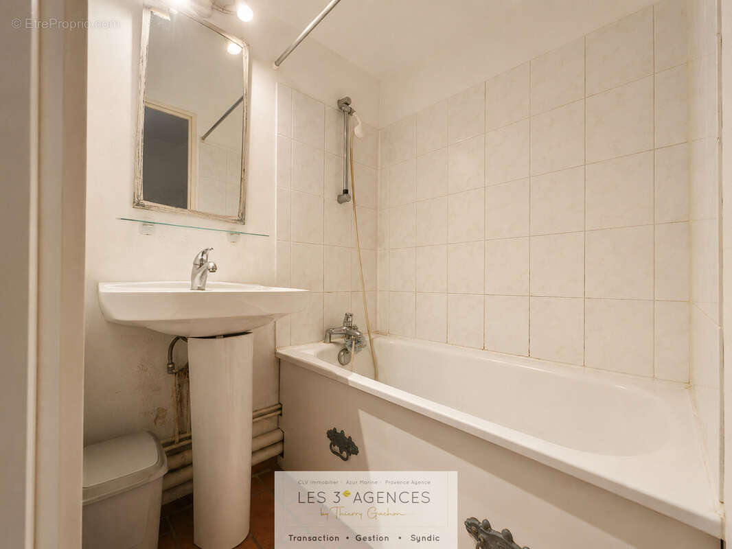 Appartement à COGOLIN