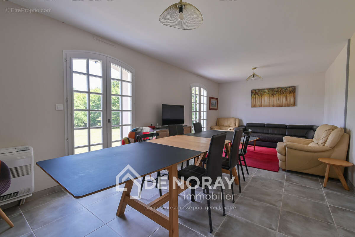 Propriété de 3 maisons + espace équestre sur 3,5 hectares - photo 8