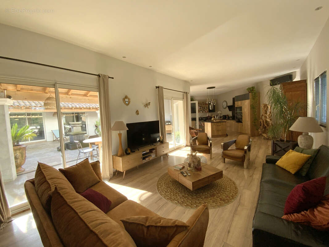 Maison à UZES