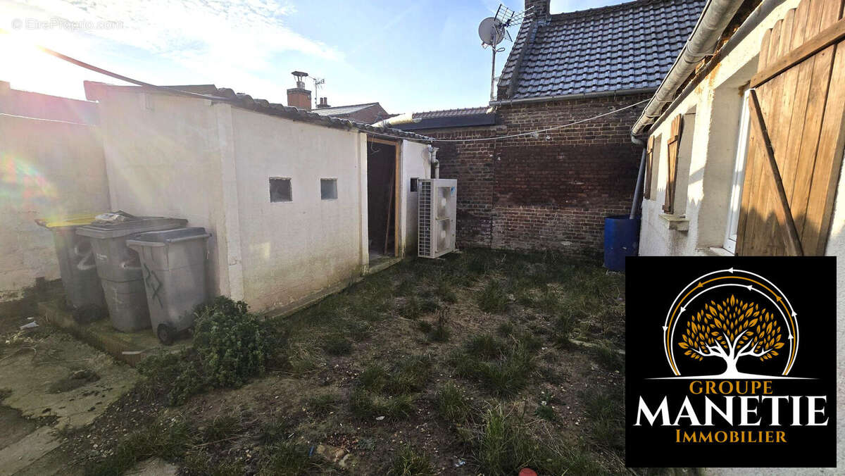 Maison à LECLUSE