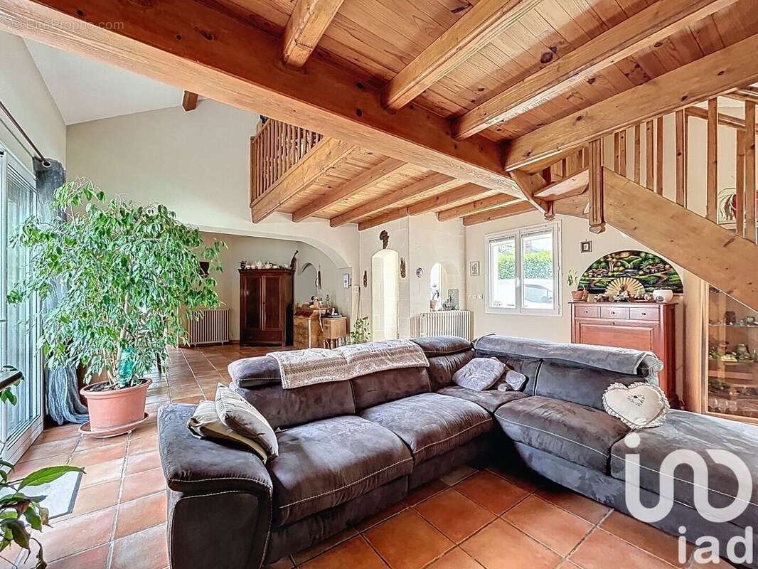 Photo 4 - Maison à SAINT-MEDARD-DE-GUIZIERES