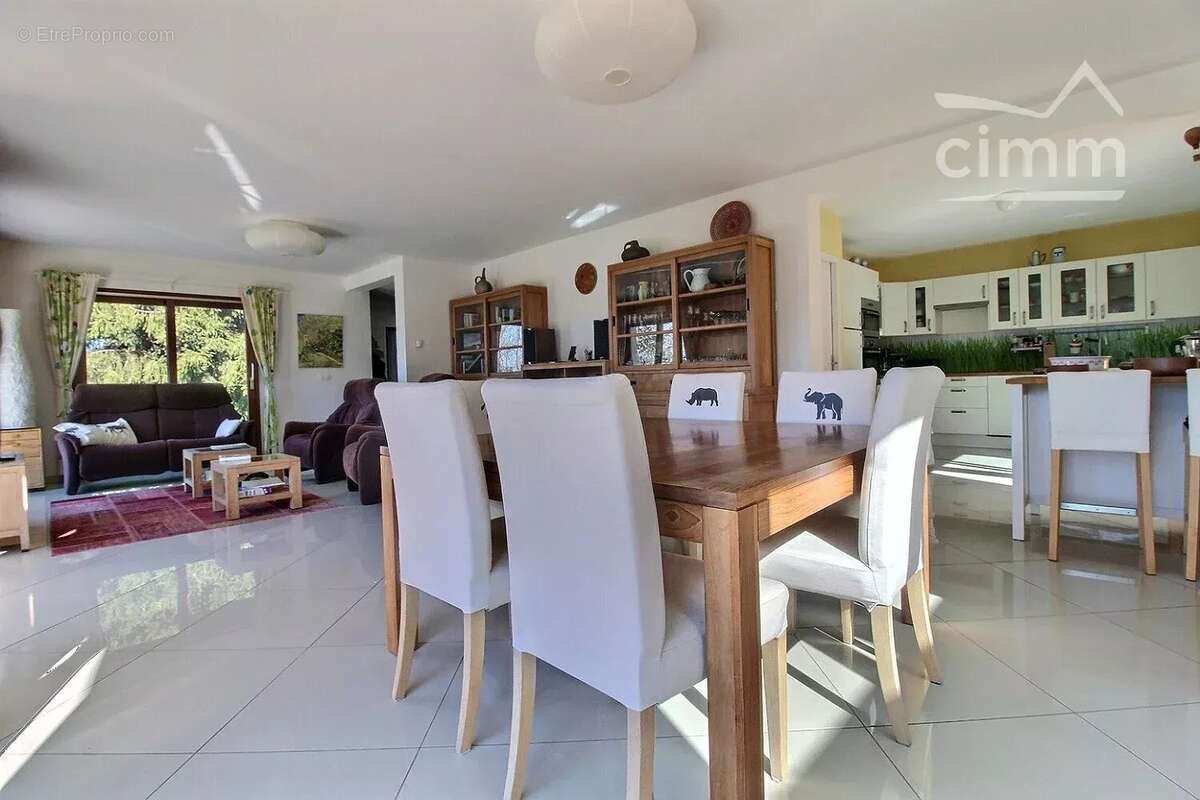 Maison à LES ADRETS