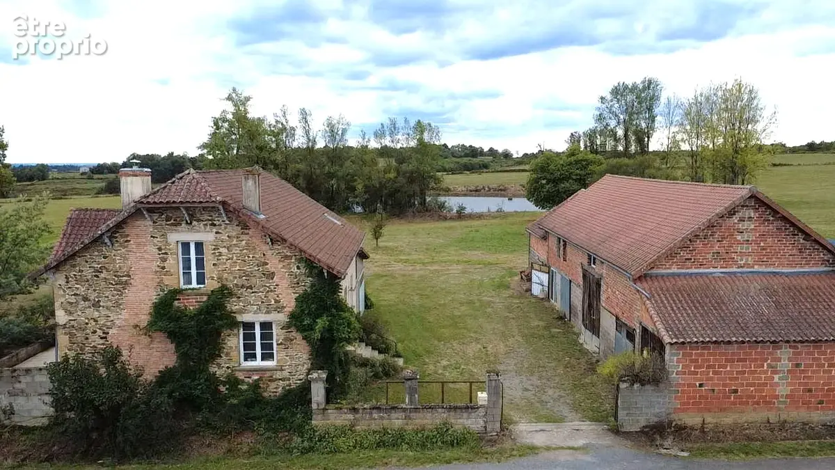 Maison 165m² / grange aménagée / bâtiments agricoles / étang / 18 hectares - photo 2