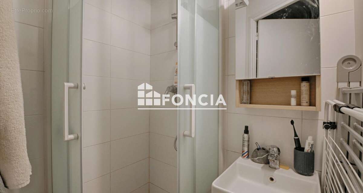 Appartement à PARIS-14E