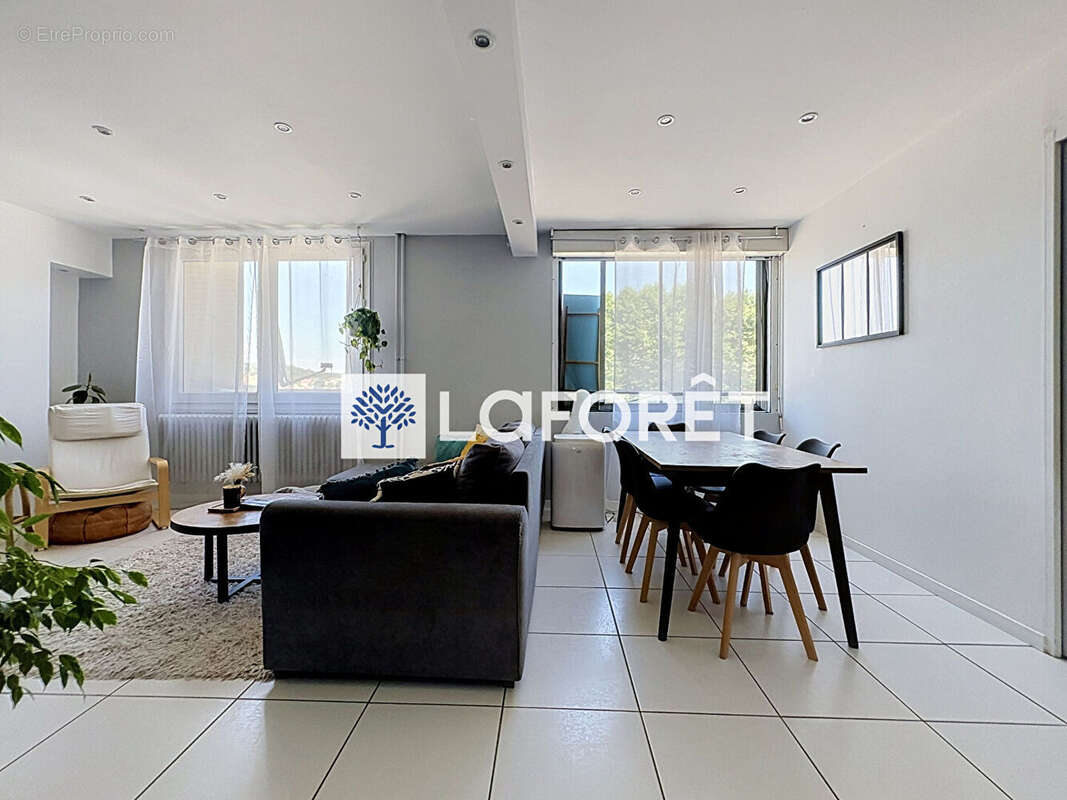 Appartement à MONTLUEL