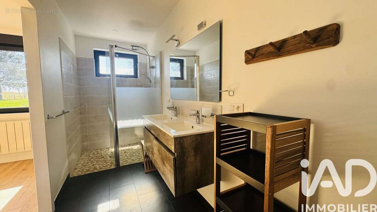 Maison 206 m² à Catillon-Sur-Sambre  - photo 7
