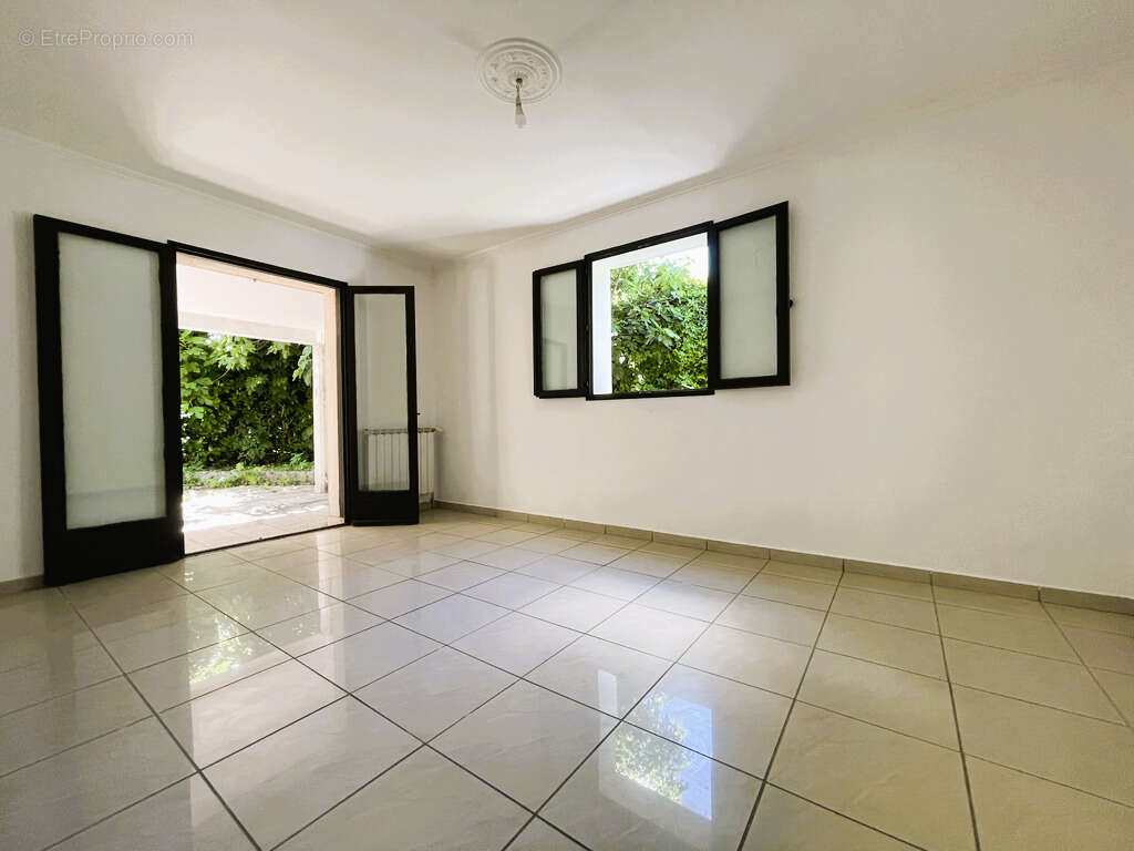 Maison à SAINT-MARTIN-D'HERES