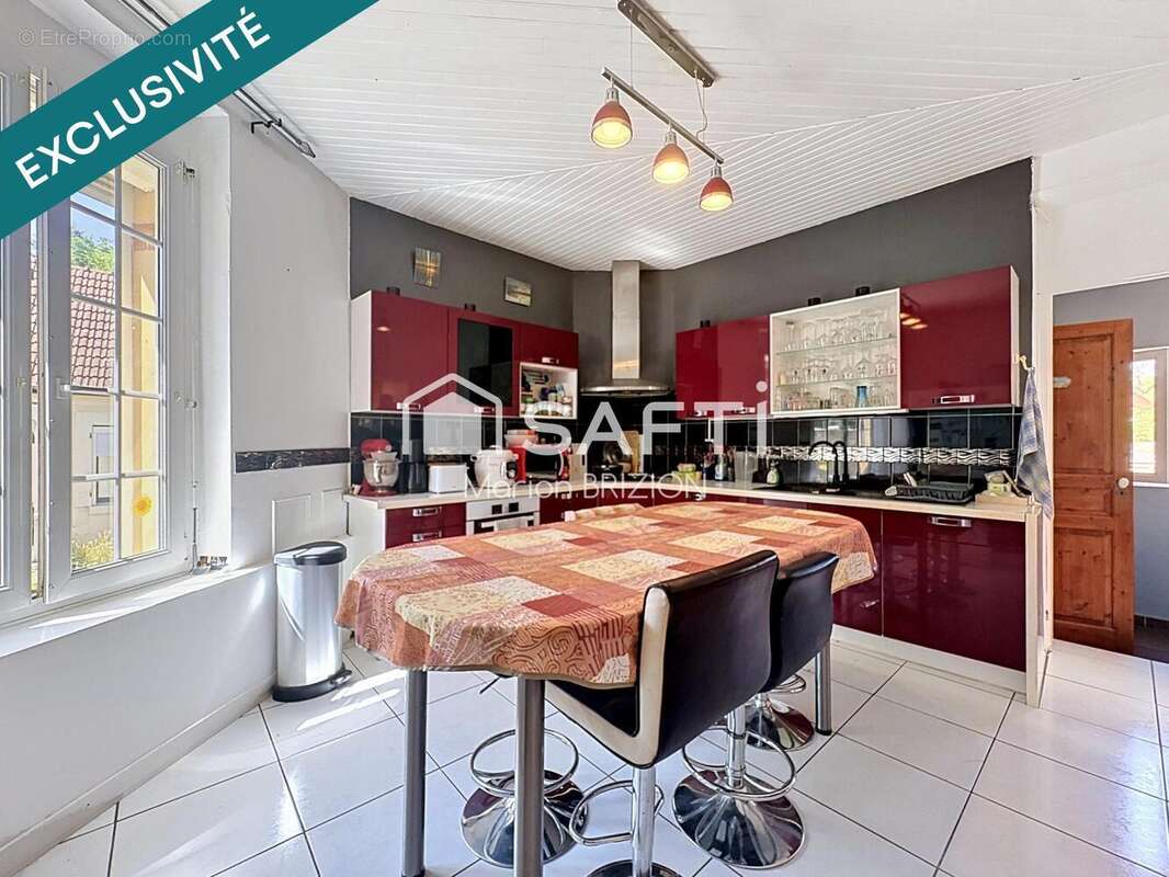 Maison 115 m² à Saint-Gilles  - photo 4