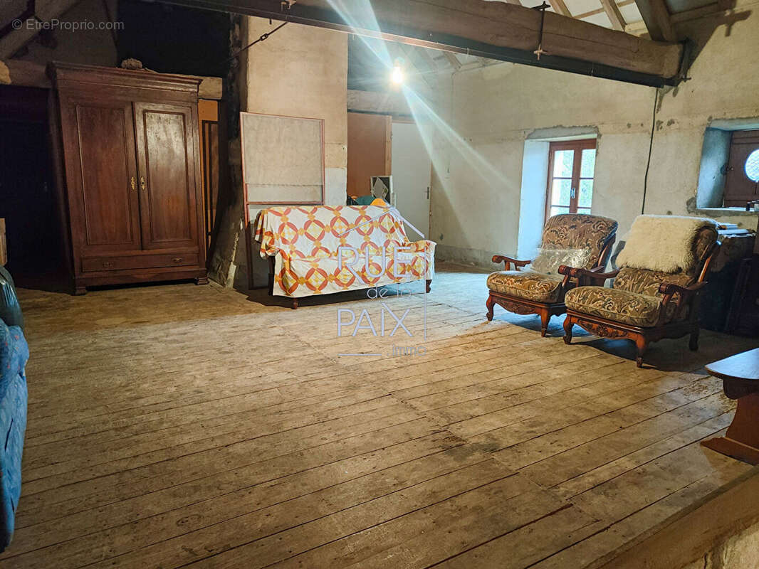 Maison à OIRON