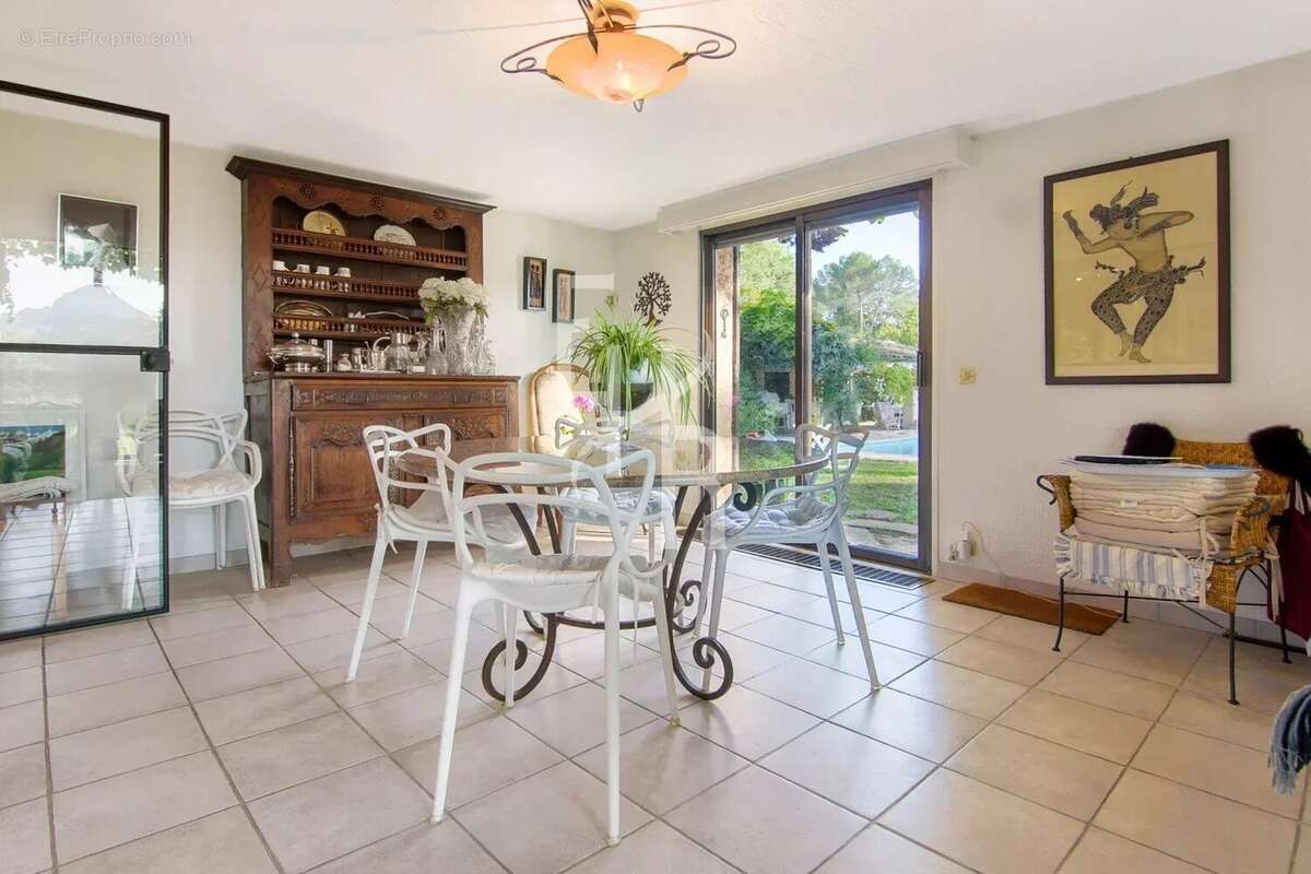 Maison à MOUGINS