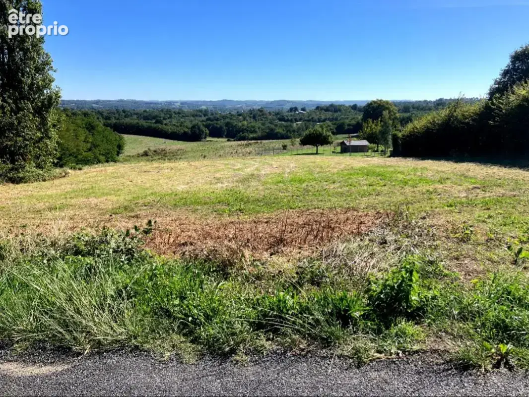 Terrain à SARLAT-LA-CANEDA