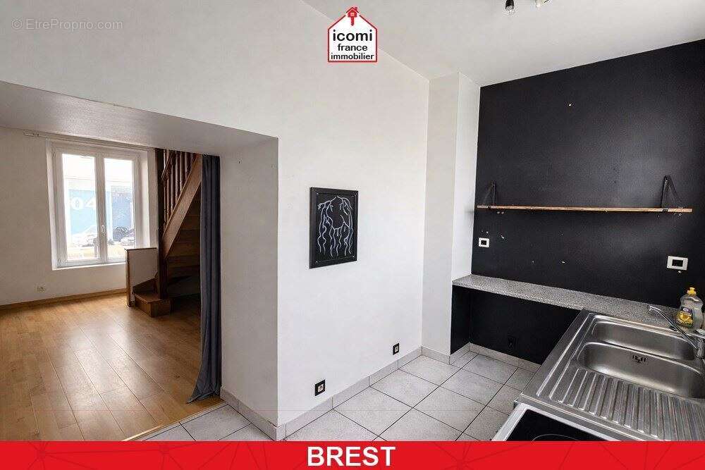Finistere - brest (29200) - a vendre - appartement - duplex - 1 chambre - beau potentiel - petite copropriete - ideal investisse - photo 2