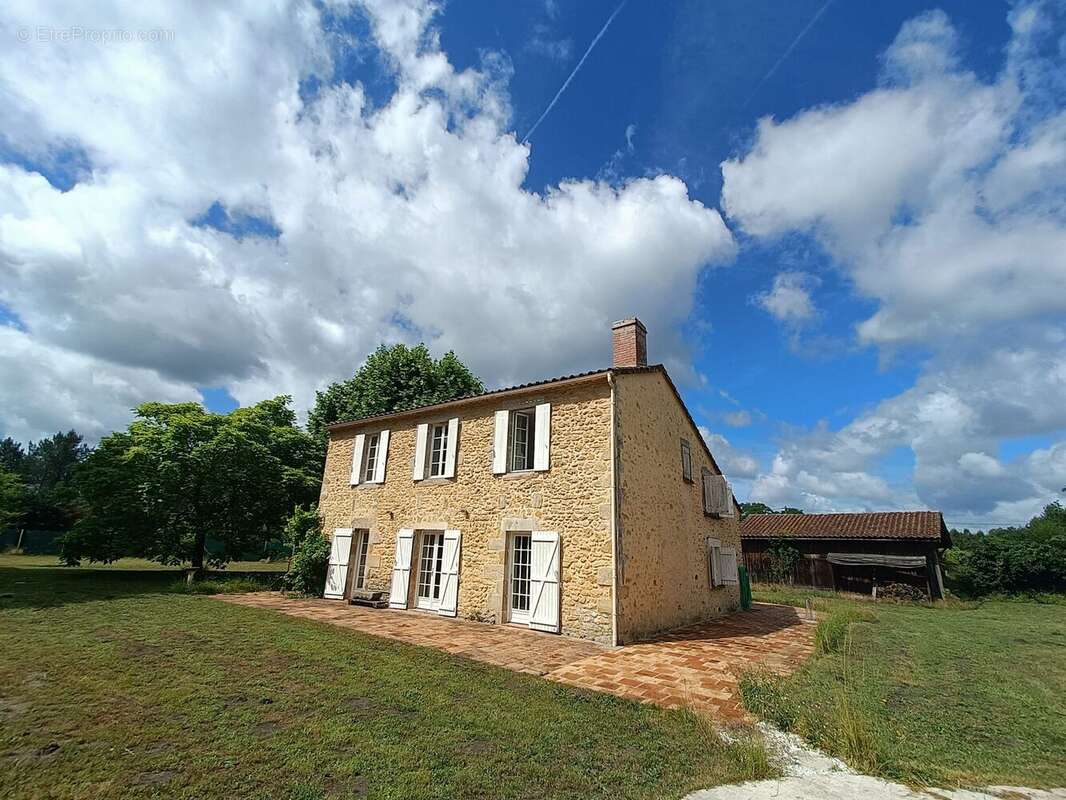Maison 170 m² à Villandraut  - photo 2