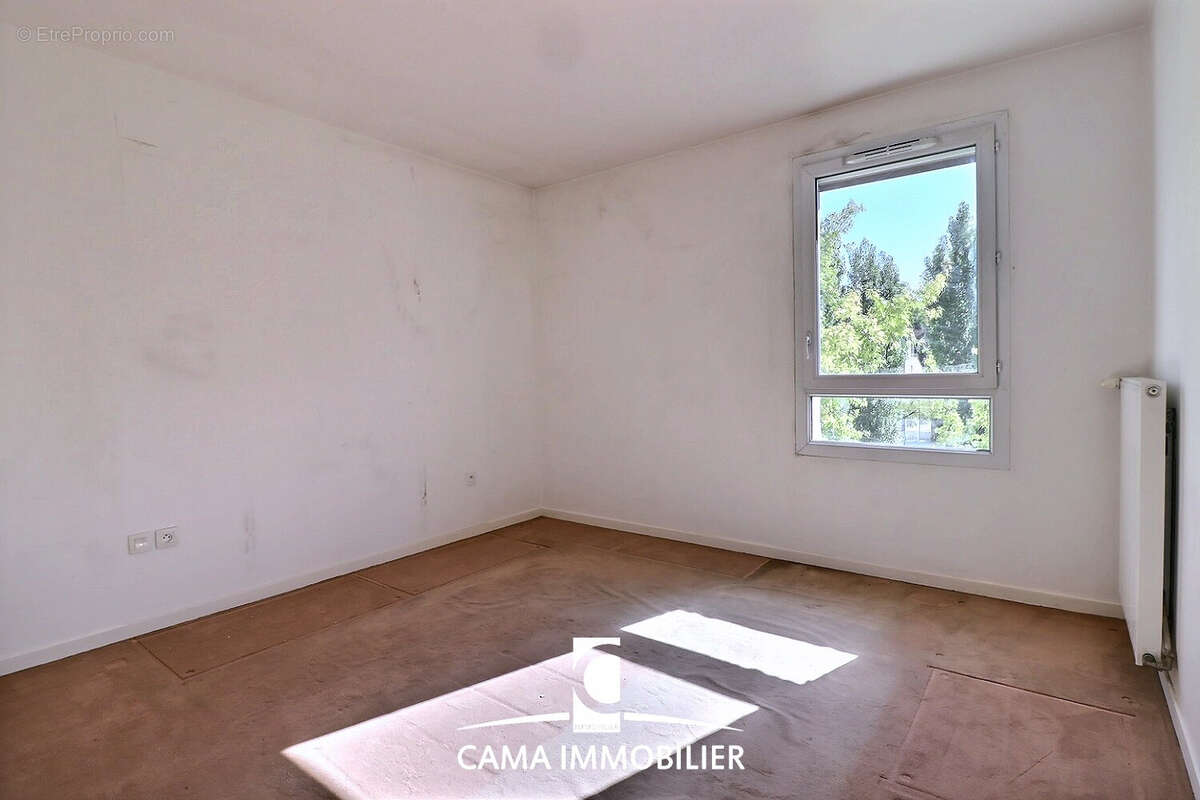 Appartement à FONTENAY-LE-FLEURY