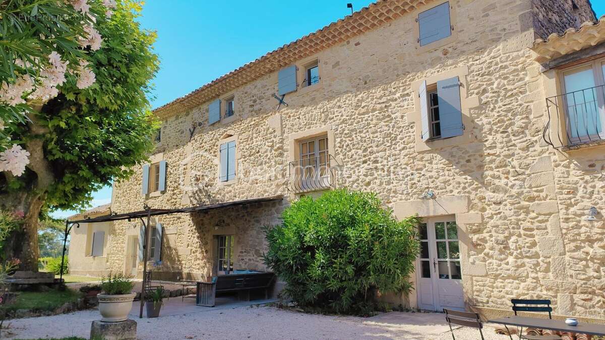 Maison à GRIGNAN