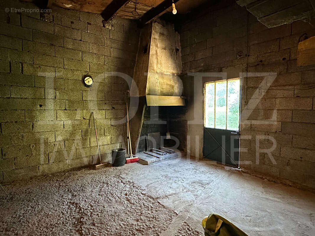 Maison à SAINT-AMANS-SOULT