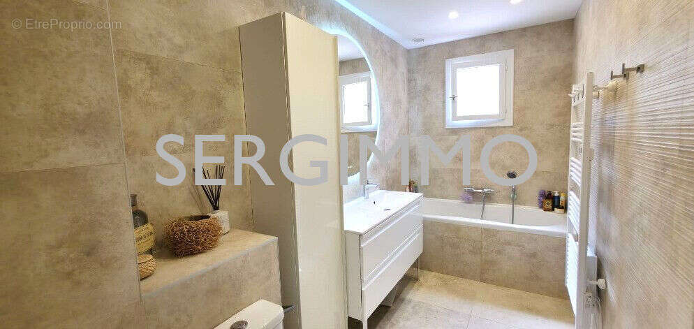 Maison à MONTAUROUX