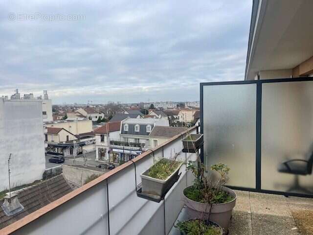 Appartement à LE BLANC-MESNIL